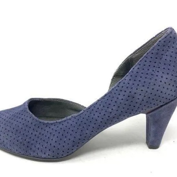 Tsubo Women Size 7 Fifee Perforated D'Orsay Suede Heel Pumps Blue Made in China - Picture 1 of 4